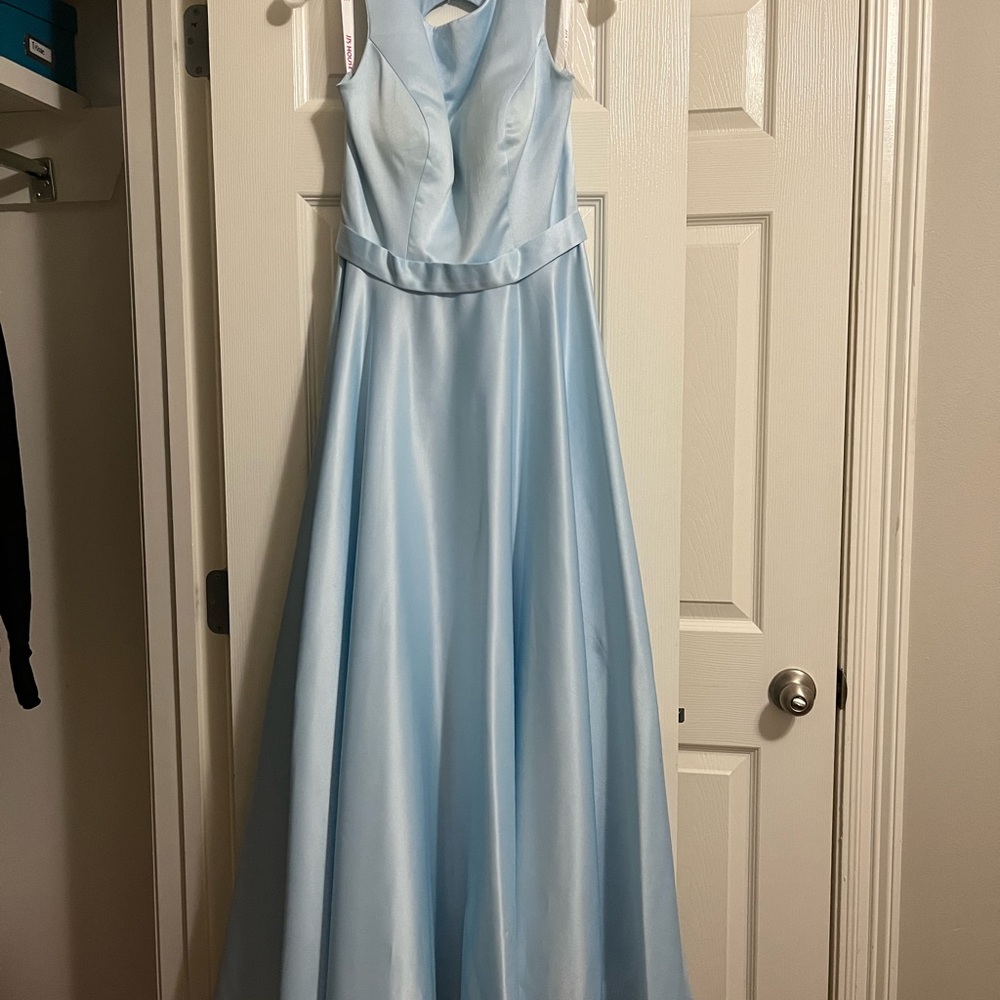 Open Back, Elegant Light Blue Evening Gown